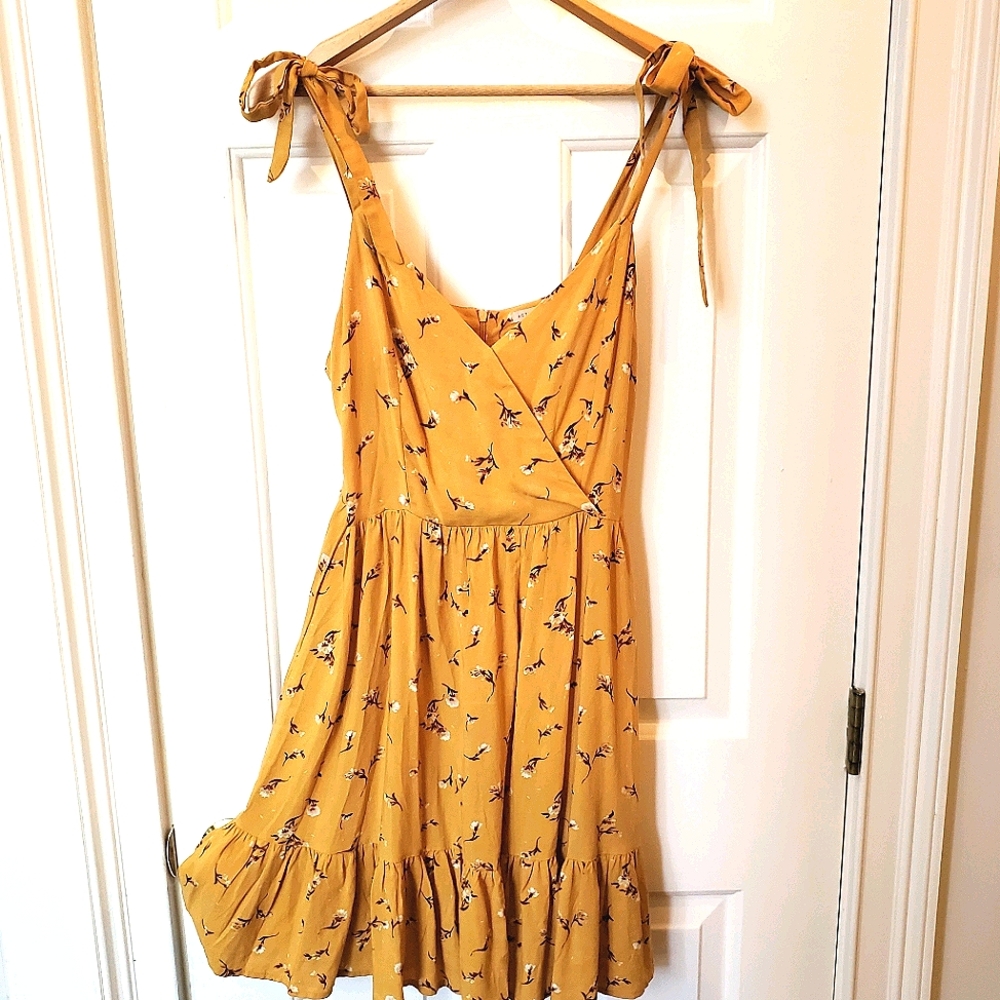Active USA Yellow Floral Summer Dress size S